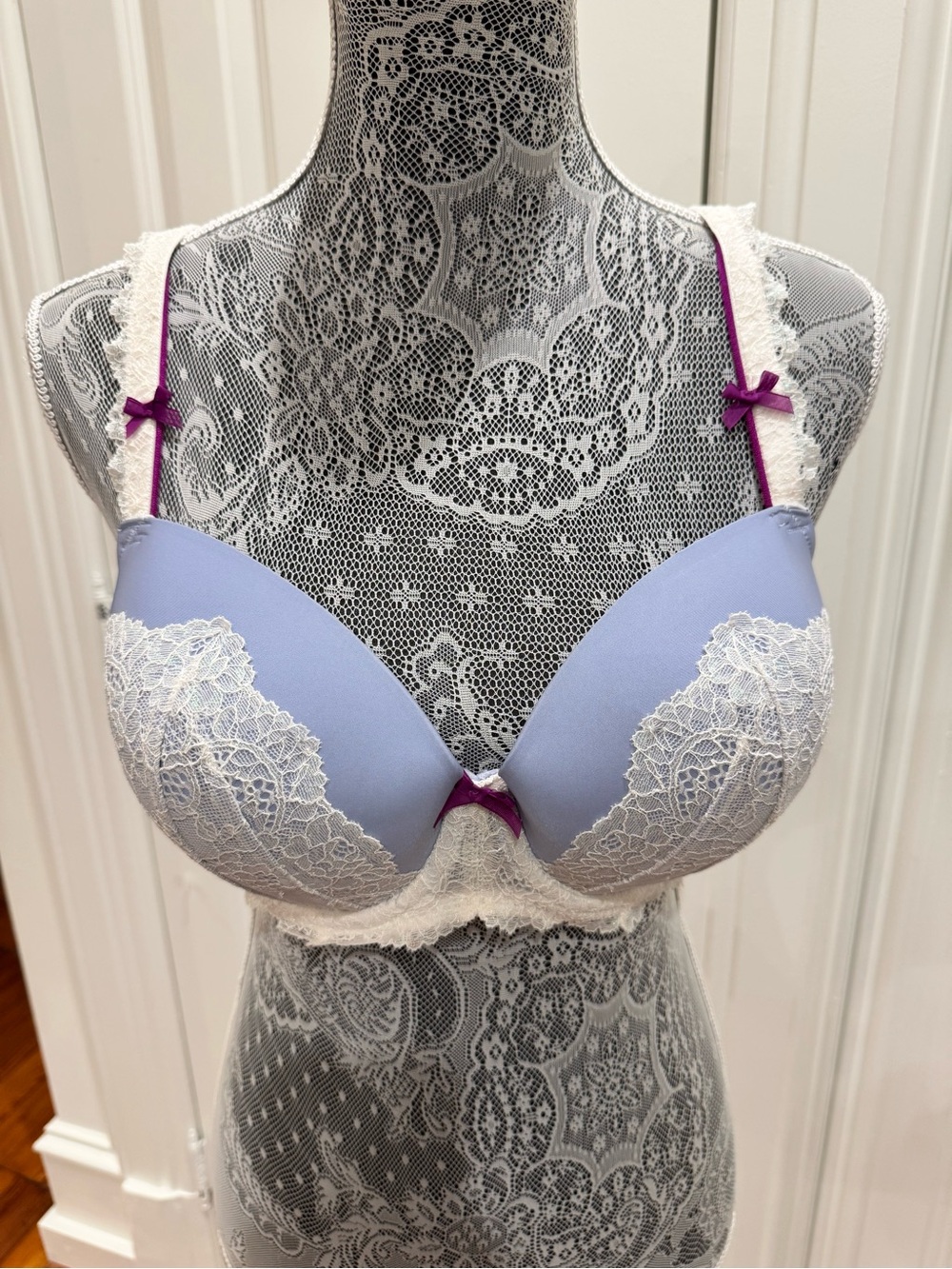 Victoria's Secret Lavender Dream Angels Lined Demi Bra Sz 38D Intimates Lingerie
